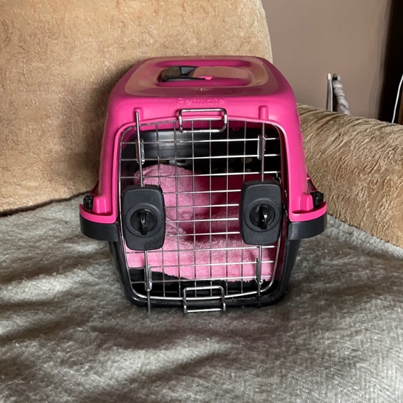 Pet carrier Excellent condition only used a few times